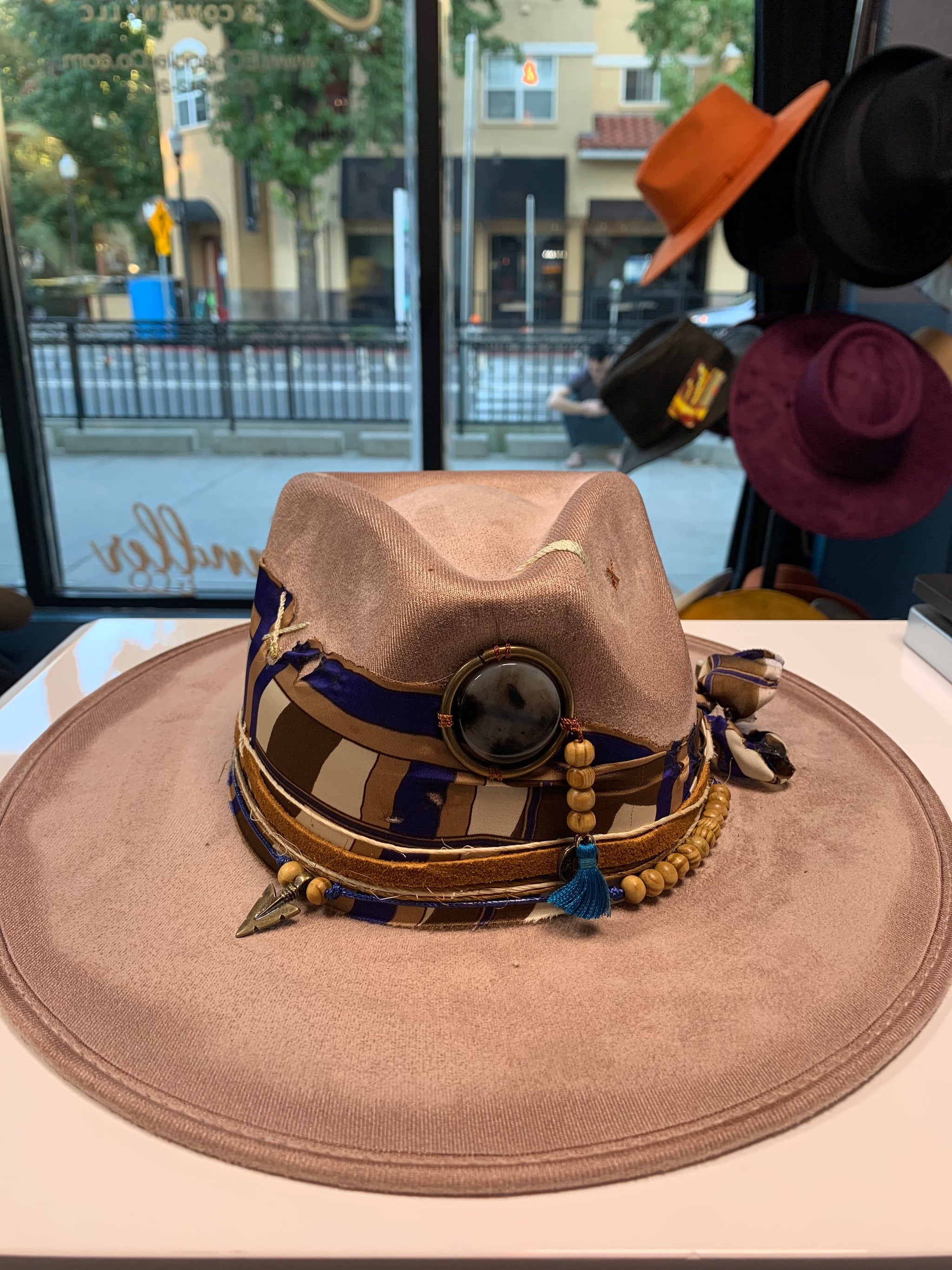 Hats – Chandler & Company display picture 1